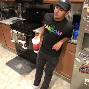 Meet your Posher, Tj